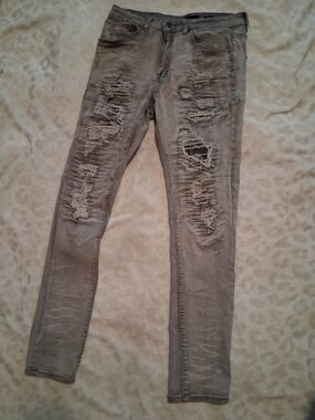 Discovery Men's Slim Distressed Gray Jeans